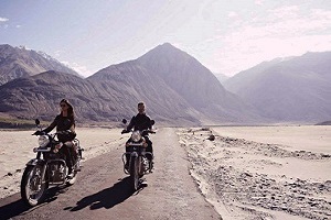romantic leh ladakh tour